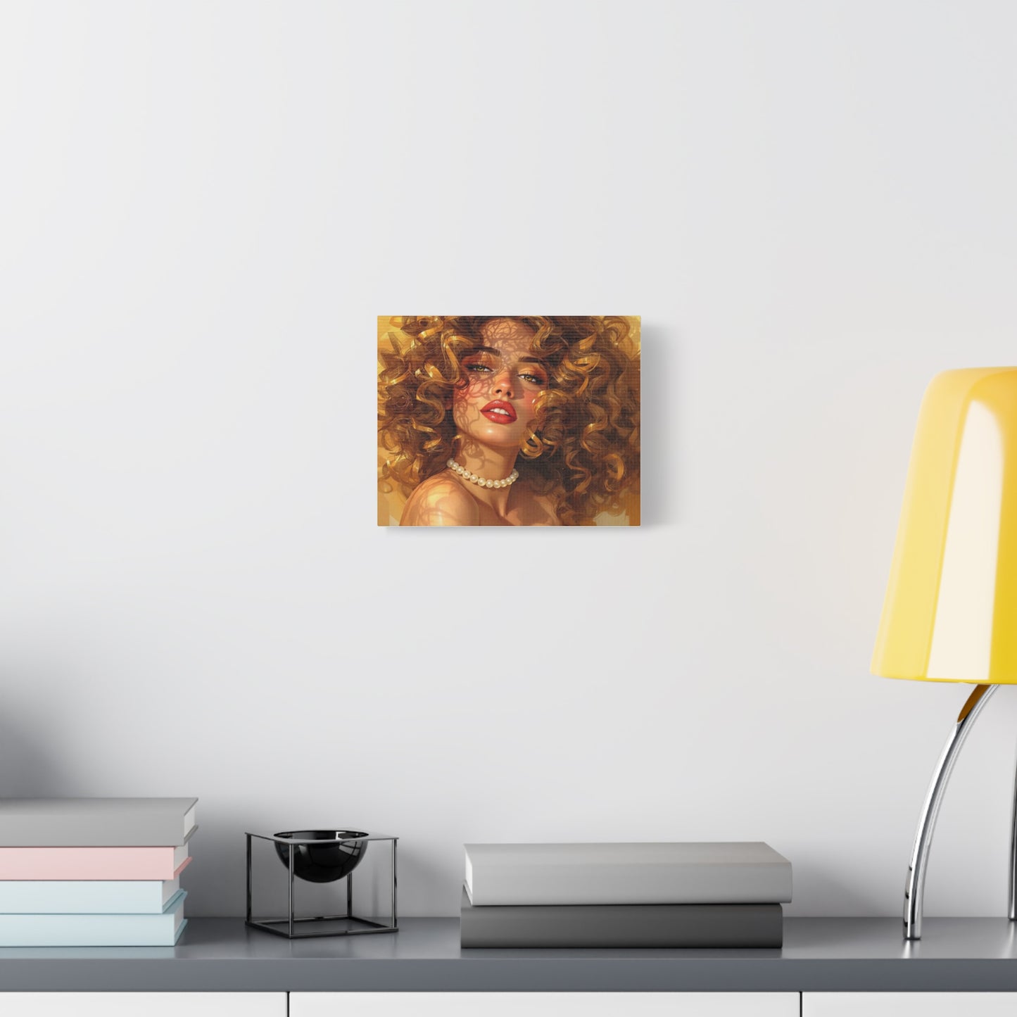 Canvas Print - Blonde Woman With Pearls