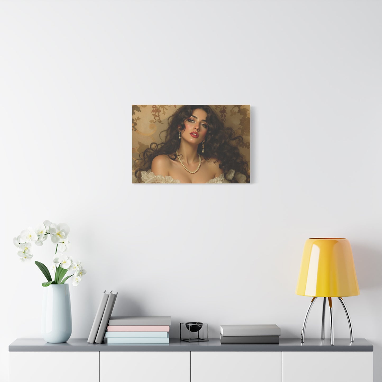Canvas Print - Brunette Woman With Pearls