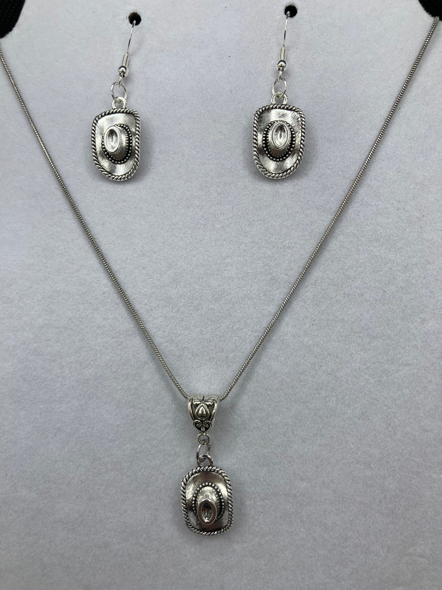 3 PIECE COWGIRL HAT ,NECKLACE & EARRINGS HANDMADE! NWTS ArtGalleryZen Online Store main image 2