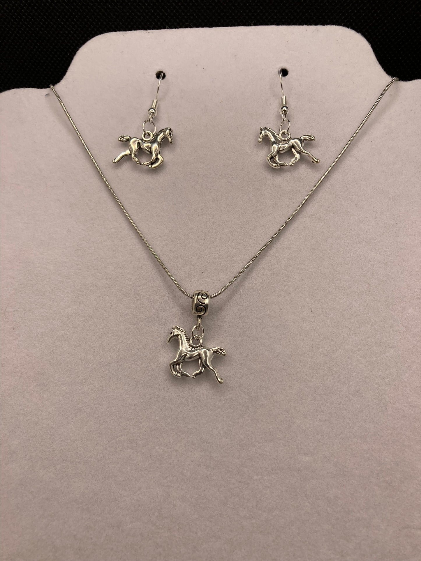 Horse Silver Plated Western Flair Accessory Set for Pierced Ears Unique Horse Design 18 Inch Necklace & Earrings Jewelry